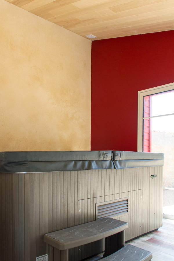 Le Puy Carmin - Chambre D'Hotes Avec Jacuzzi Bazoges-en-Paillers Exterior photo