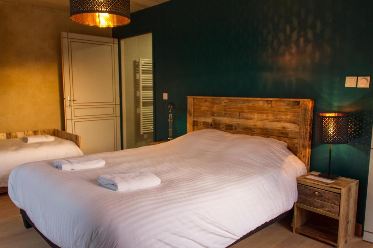 Le Puy Carmin - Chambre D'Hotes Avec Jacuzzi Bed & Breakfast Bazoges-en-Paillers Exterior photo